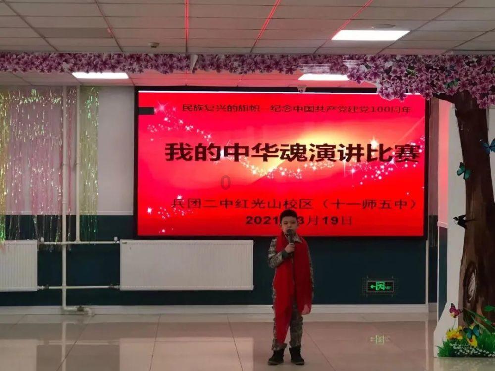 首批“坦克700”运抵4S店，标配3.0T V6混动引擎