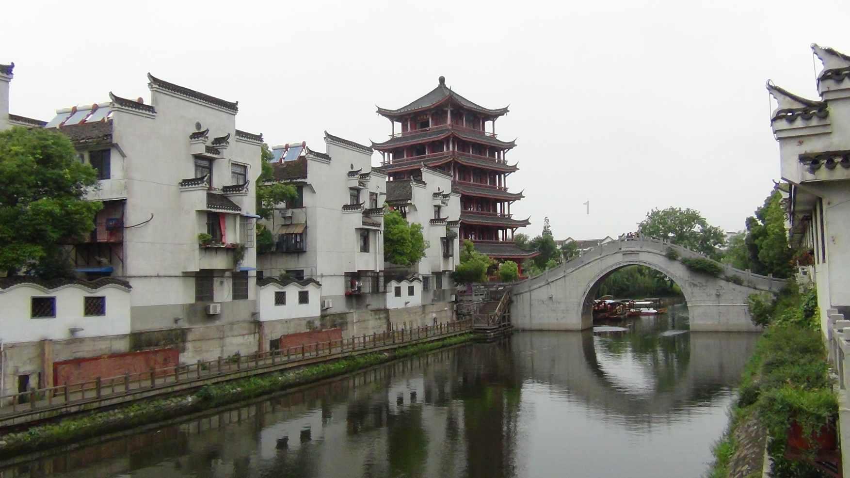 秦桧后人高中状元,乾隆问其祖先是谁?他回七字,把乾隆都逗笑了